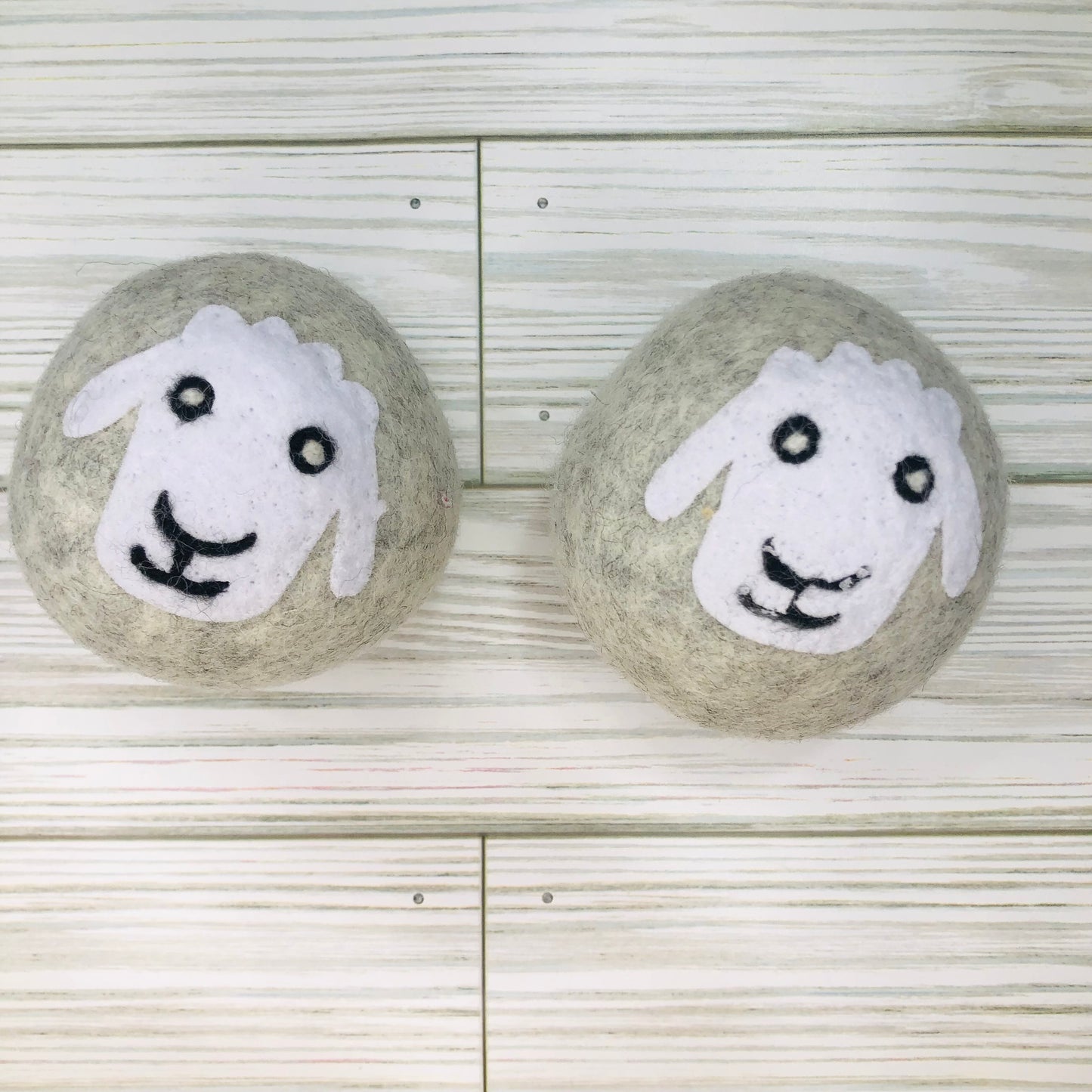 2 pcs Grey Organic Wool Dryer Balls - Sheep by Sierra and Pine