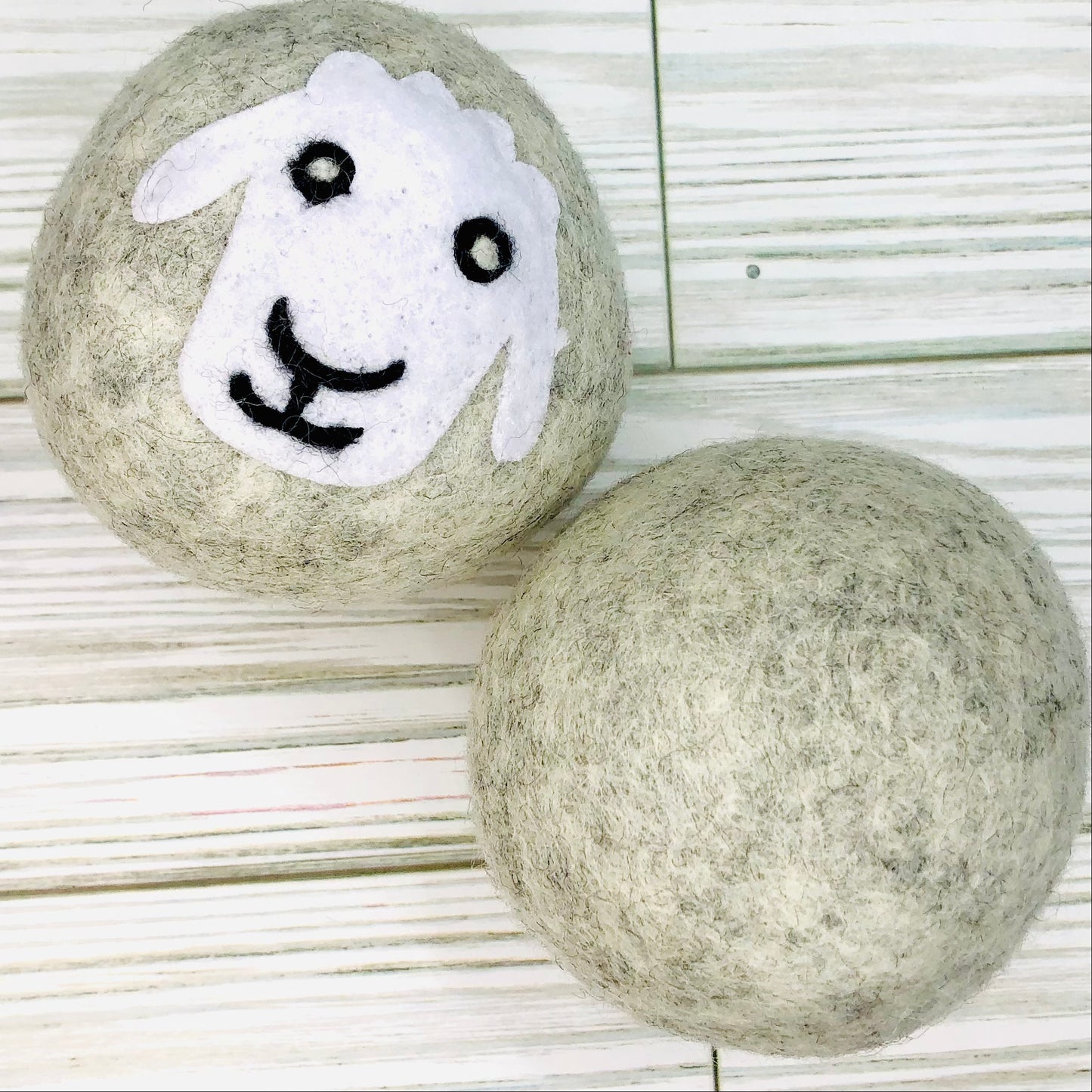 2 pcs Grey Organic Wool Dryer Balls - Sheep by Sierra and Pine